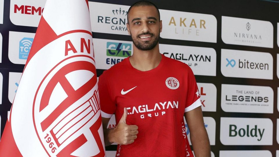 Antalyaspor Ramzi Safuri’yi transfer etti