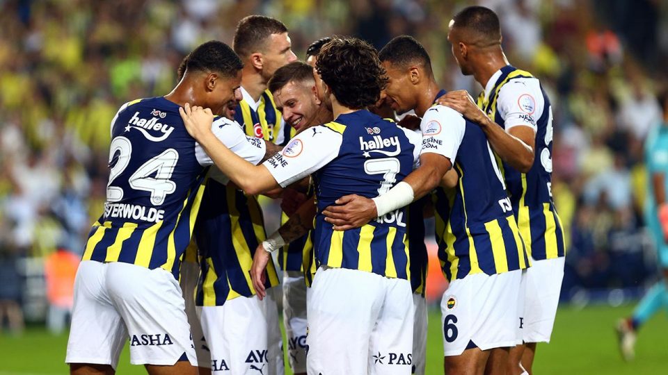 Fenerbahçe her alanda zirvede