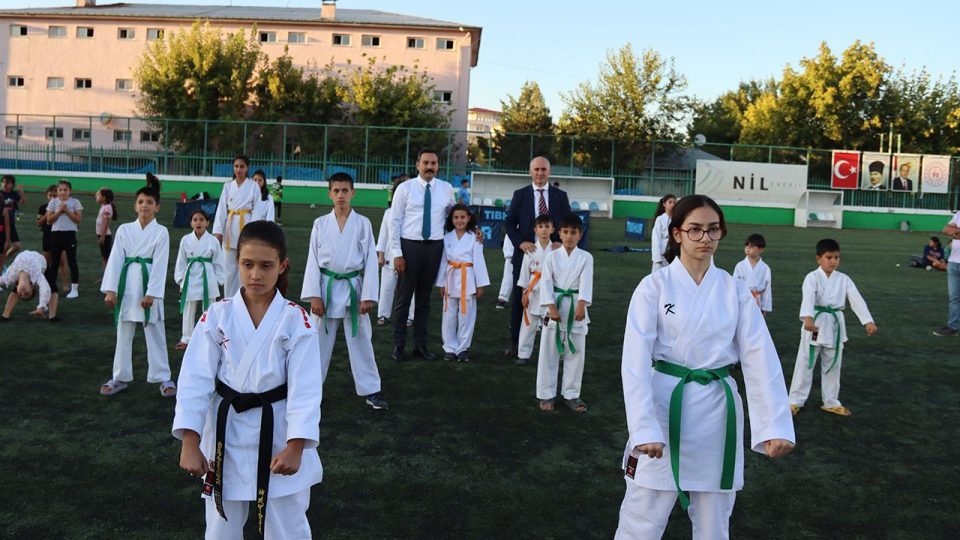 Iğdır’da 3 bin öğrenci yaz spor okullarından faydalandı