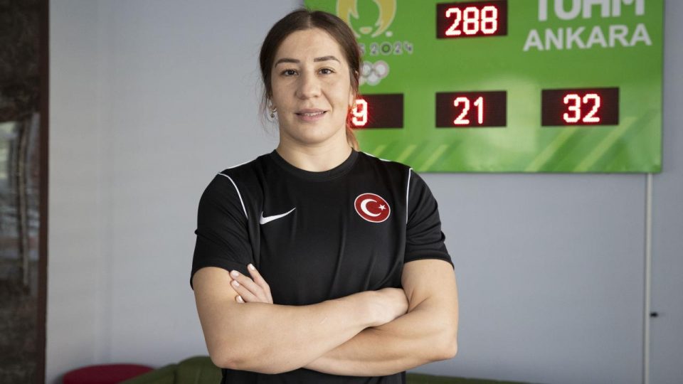 ‘İlklerin kadını’ milli güreşçi: Yasemin Adar Yiğit