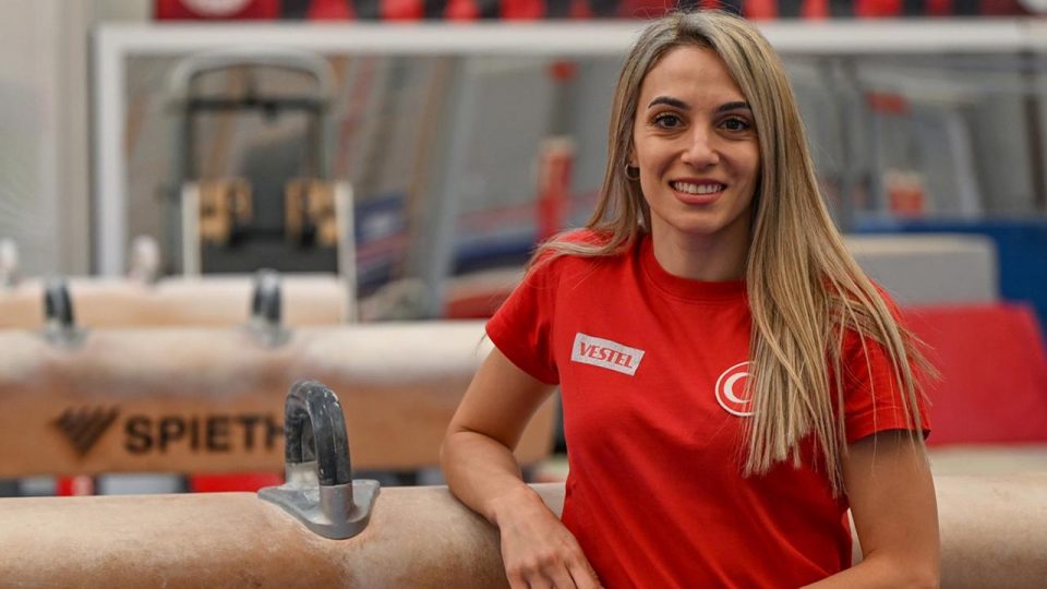 Türk cimnastiğinin kadınlardaki öncülerinden Göksu Üçtaş Şanlı