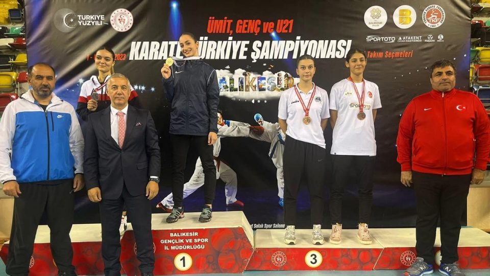 Diyarbakırlı milli karateci Sena Kızılaslan Türkiye şampiyonu oldu