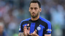 Hakan Çalhanoğlu İtalya’da tarihe geçti