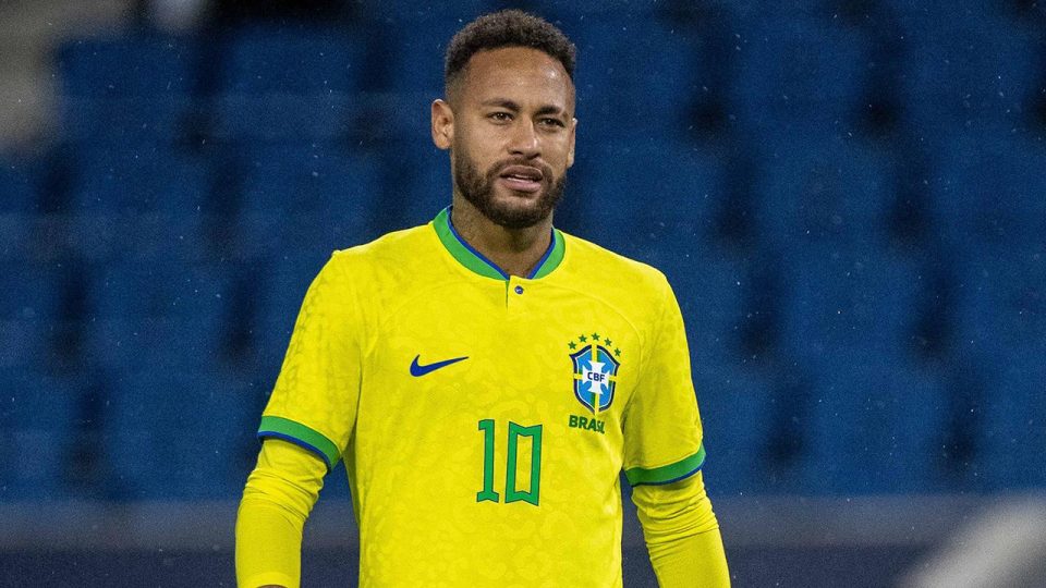 Neymar, 10 ay forma giyemeyecek