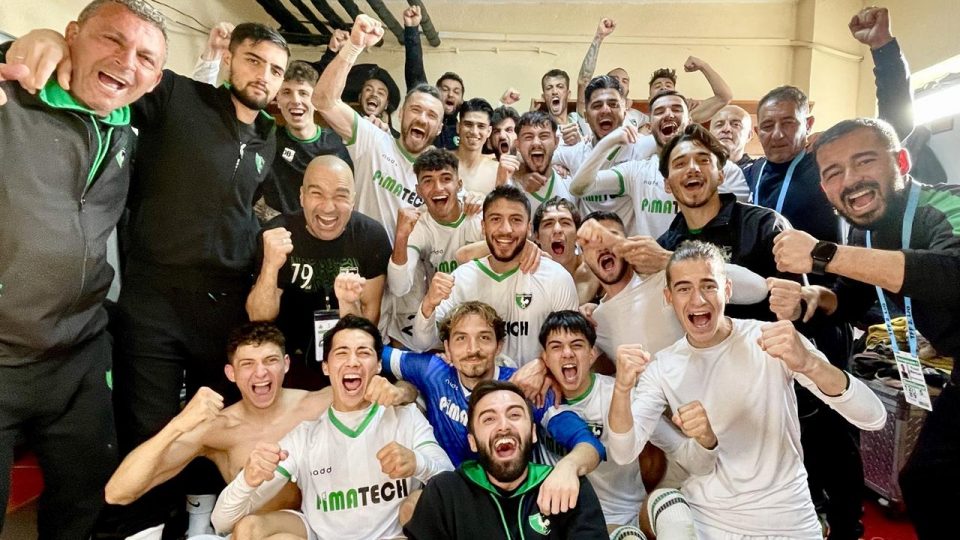 Denizlispor deplasmanda sevindi