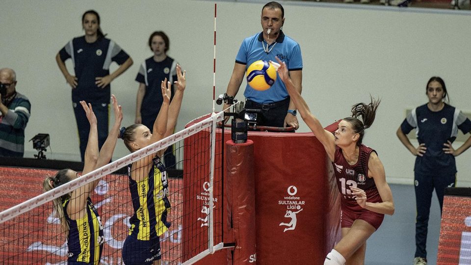 Kadınlar voleybolunda derbi heyecanı